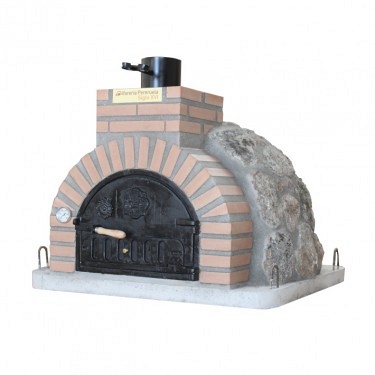 WOOD-FIRED OVEN FINISHED IN GRANITE STONE